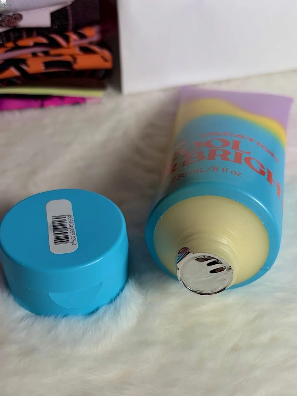 PINK Victoria’s Secret - ON A VACATION COOL & BRIGHT- Body Lotion